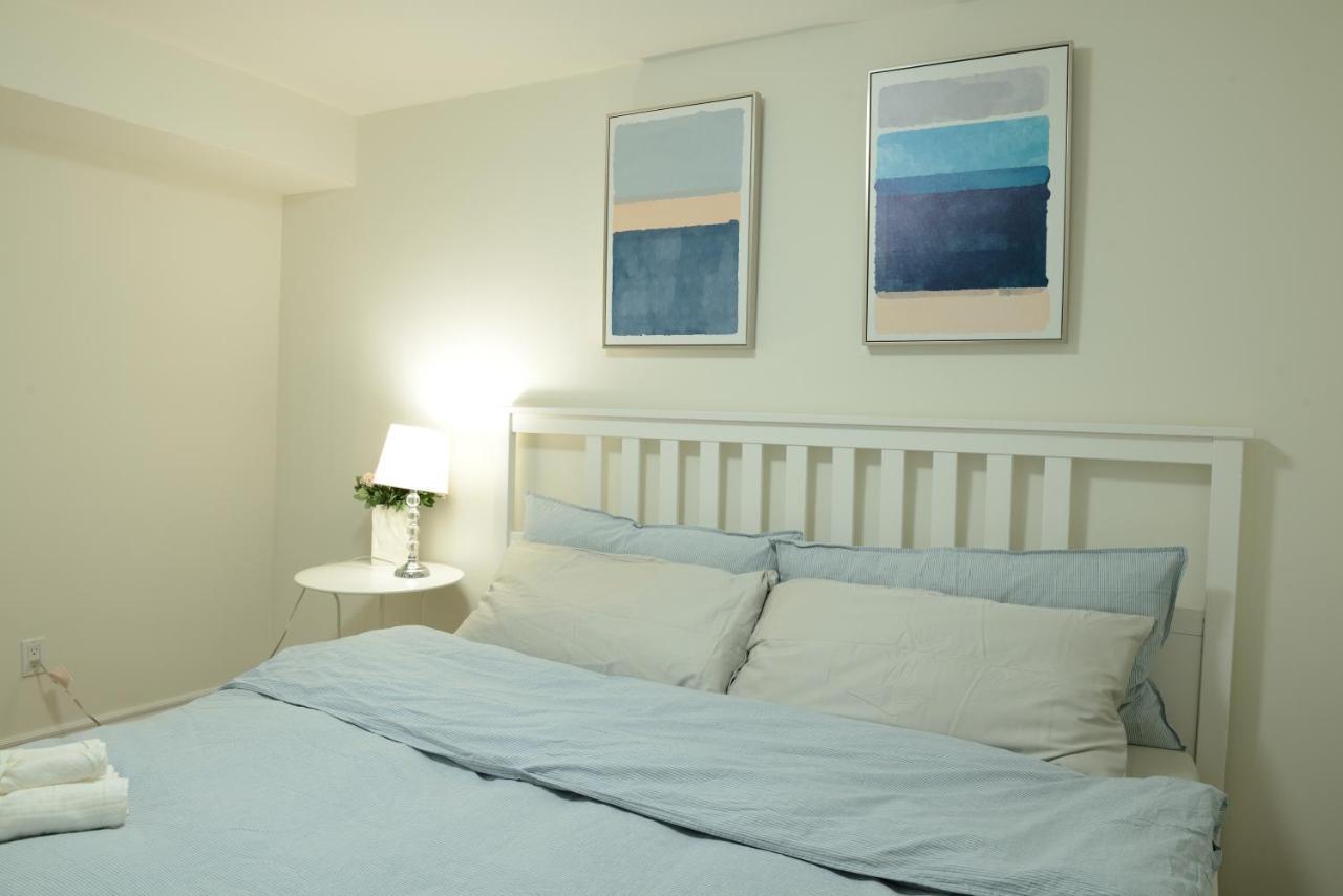 Spacious 2-Bed-Room Near Yonge & Major Mackenzie Richmond Hill Buitenkant foto