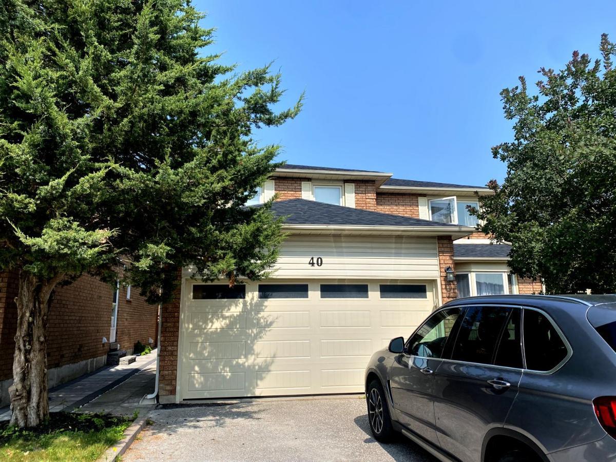 Spacious 2-Bed-Room Near Yonge & Major Mackenzie Richmond Hill Buitenkant foto