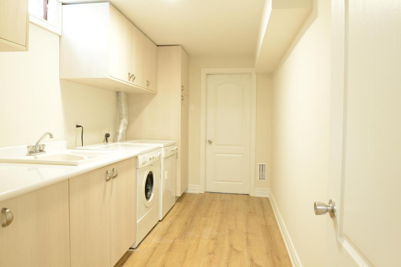 Spacious 2-Bed-Room Near Yonge & Major Mackenzie Richmond Hill Buitenkant foto